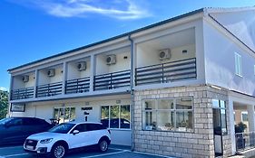 Rooms & Pansion Odmor